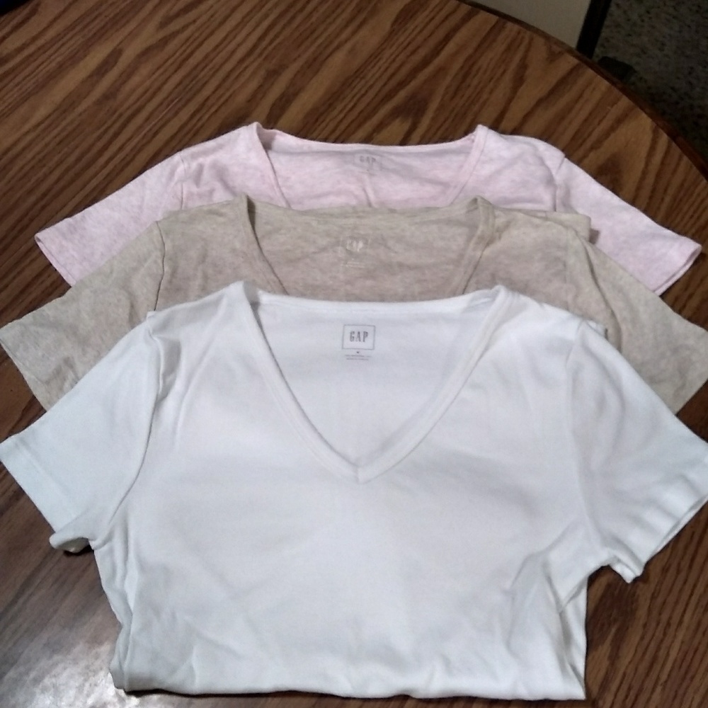 Gap t-shirts